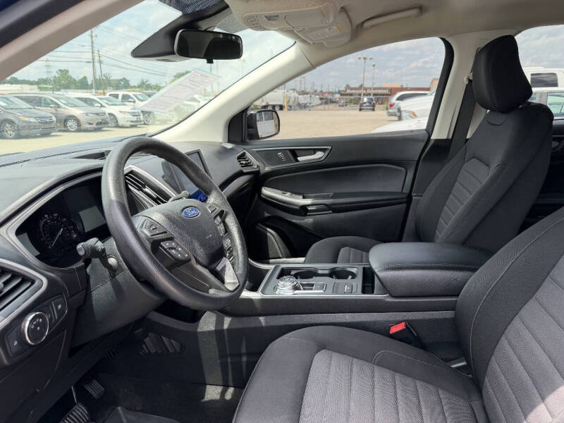 2022 Ford Edge SE