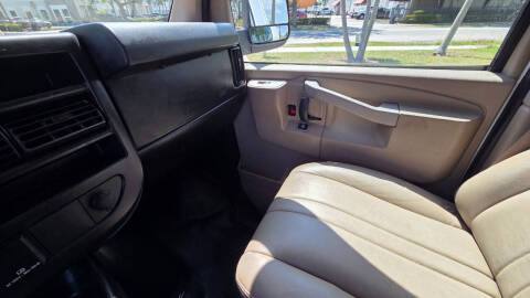 2017 GMC Savana 2500