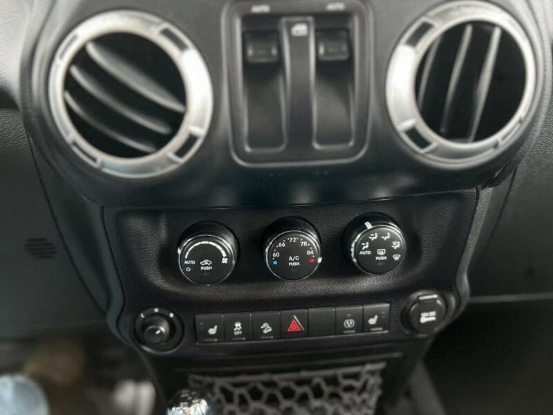 2015 Jeep Wrangler Sahara