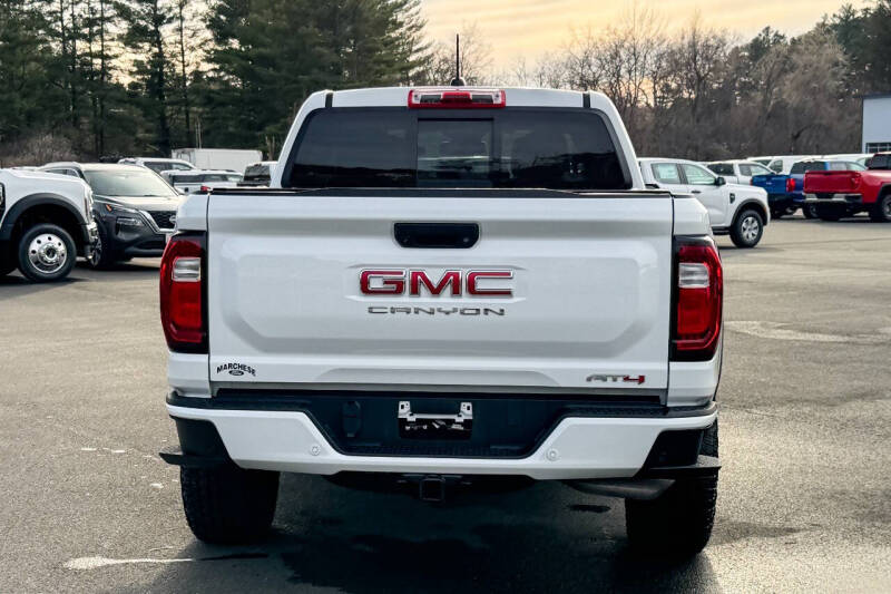 2023 GMC Canyon AT4