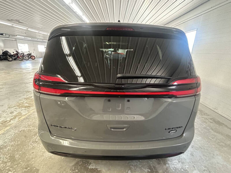 2025 Chrysler Pacifica Limited