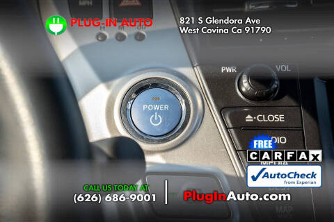 2013 Toyota Prius v Five