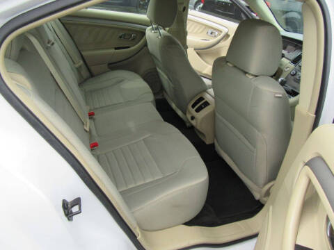 2015 Ford Taurus