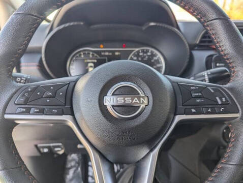 2025 Nissan Versa SR