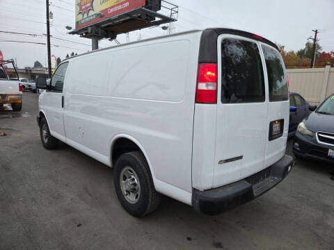 2017 Chevrolet Express 2500