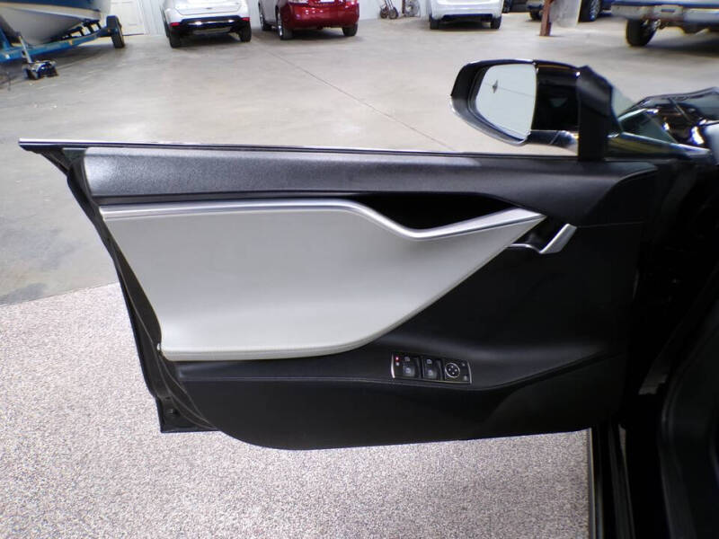 2013 Tesla Model S Performance