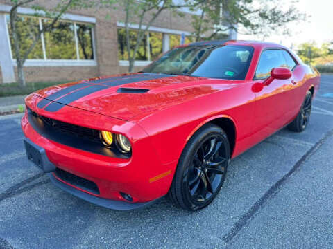 2016 Dodge Challenger SXT Plus