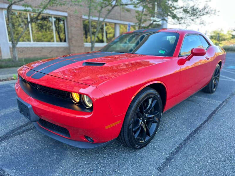 2016 Dodge Challenger SXT Plus