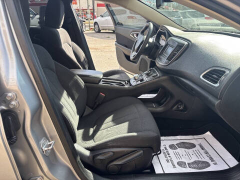 2015 Chrysler 200 Limited