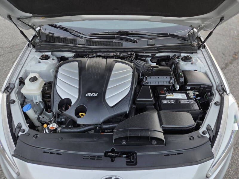 2016 Kia Cadenza Premium