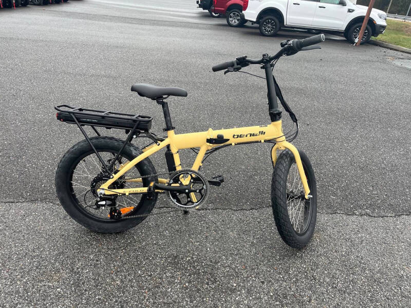 2025 Benelli E-Fold 500