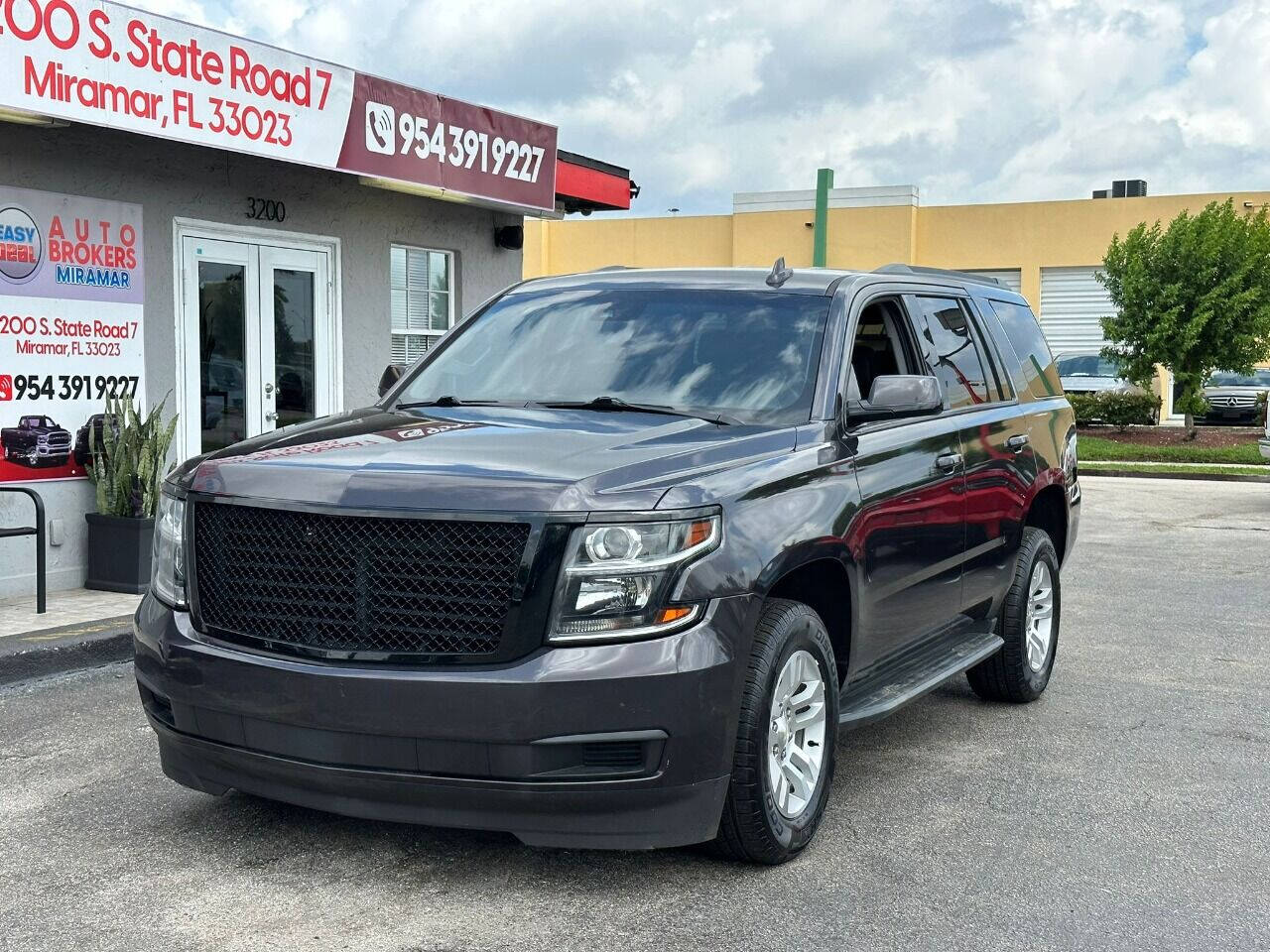 2018 CHEVROLET Tahoe SUV / Crossover - $30,995
