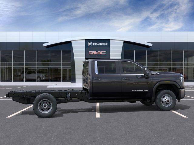 2025 GMC Sierra 3500HD CC Pro