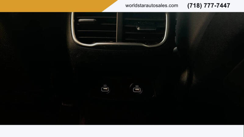 2021 Hyundai Santa Fe SE