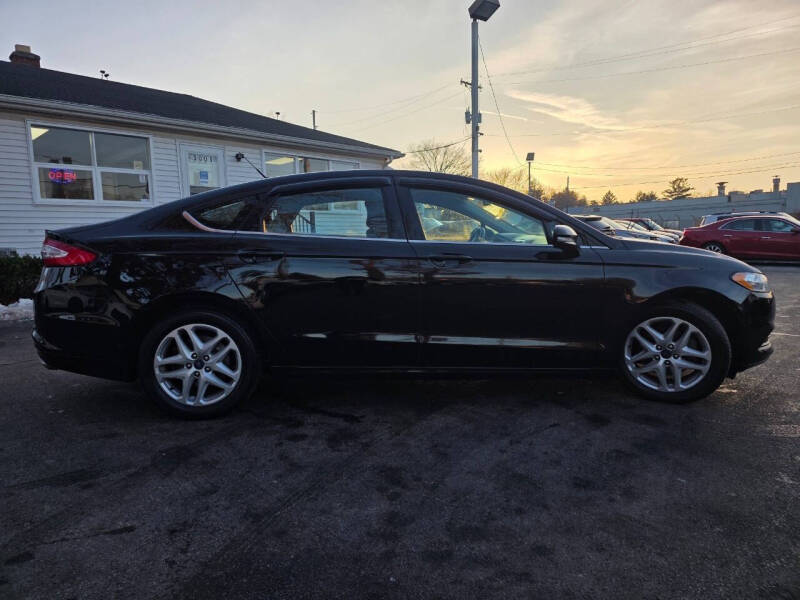 2016 Ford Fusion SE