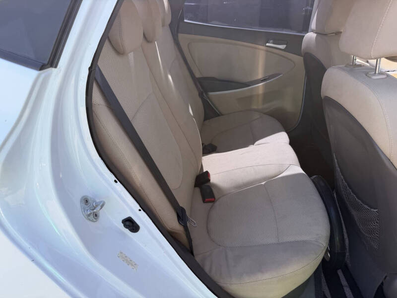 2013 Hyundai Accent GLS