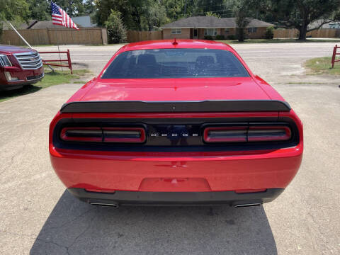2018 Dodge Challenger SXT Plus