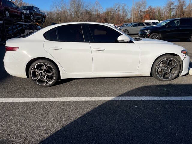 2022 Alfa Romeo Giulia Ti