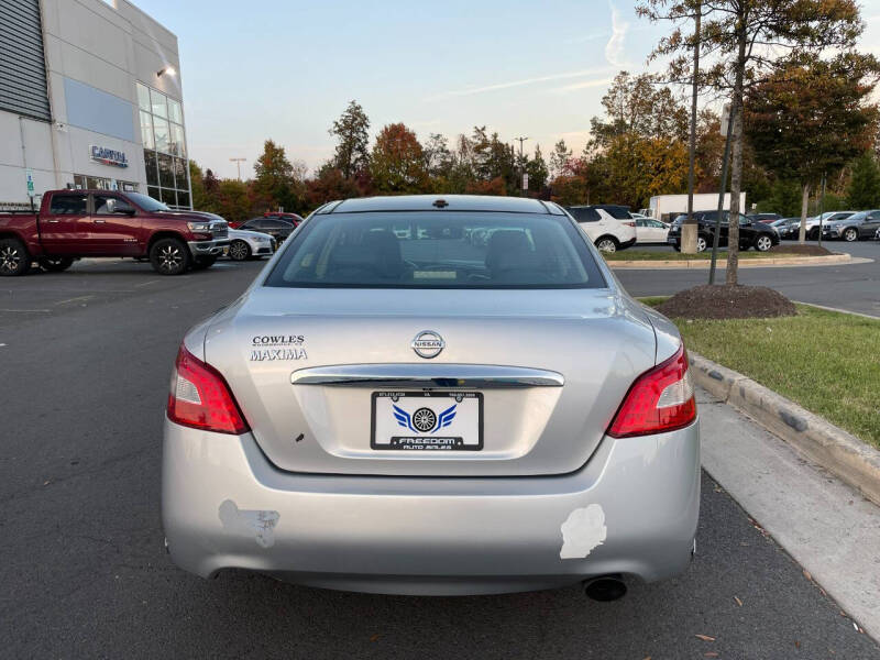 2009 Nissan Maxima SV photo 9