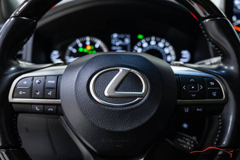2021 Lexus LX 570 Three-Row