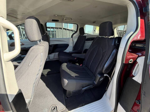 2018 Chrysler Pacifica LX