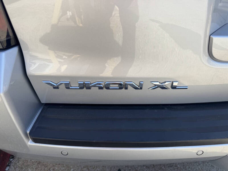 2017 GMC Yukon XL SLT