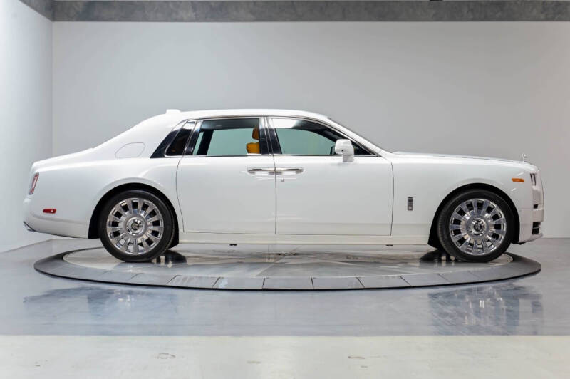 2022 Rolls-Royce Phantom