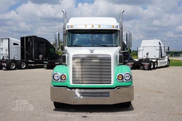 2016 Freightliner Coronado 132