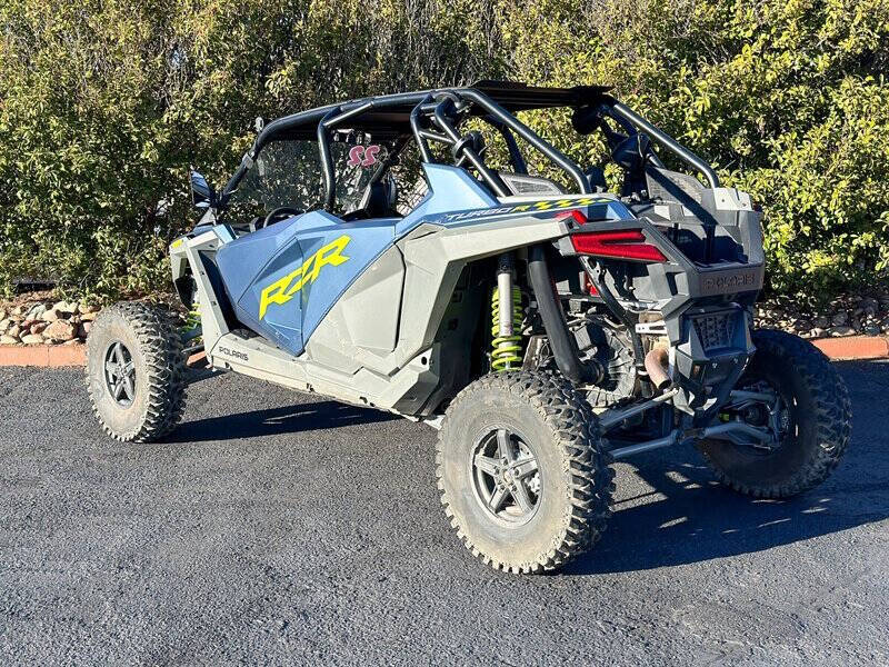 2022 Polaris Razor