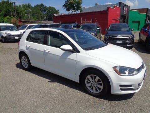 2016 Volkswagen Golf TSI SE