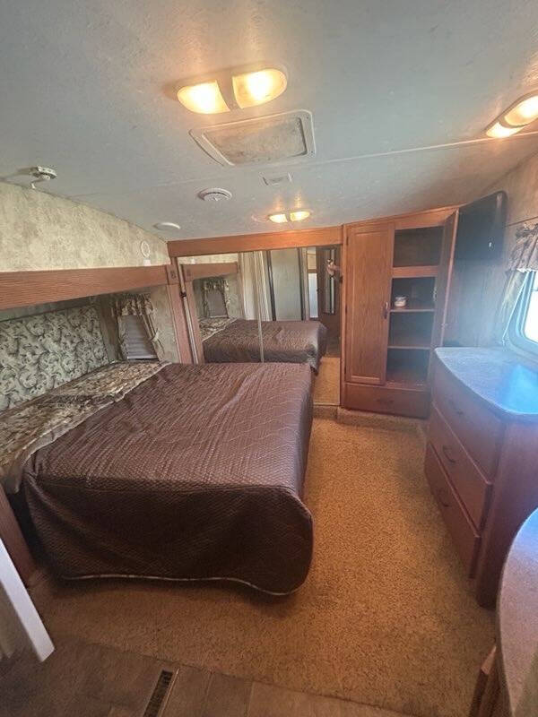 2011 Keystone RV Mountaineer