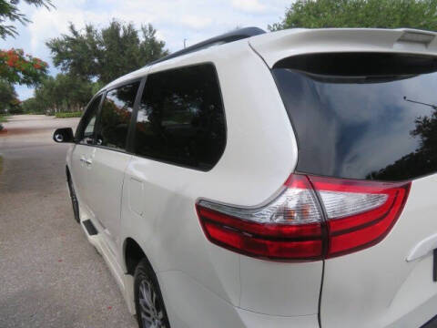 2018 Toyota Sienna XLE Premium 8-Passenger