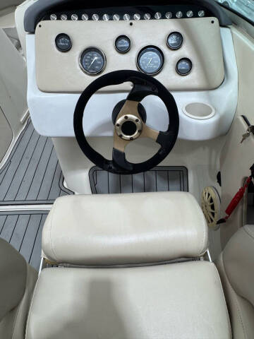 2003 Sea Ray 240SD