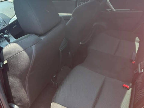 2012 Mazda MAZDA3 s Touring