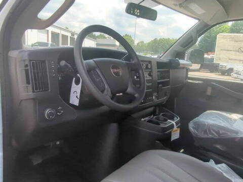 2025 GMC Savana 2500