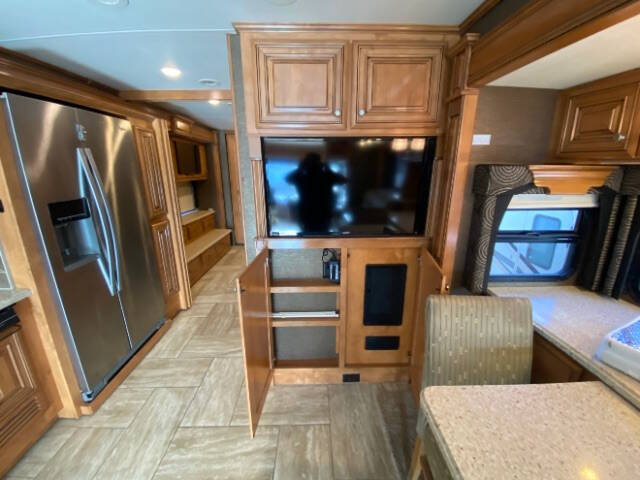 2015 Freightliner MH Chassis