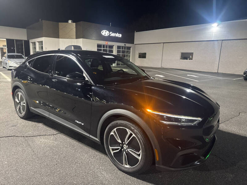 2022 Ford Mustang Mach-E Select