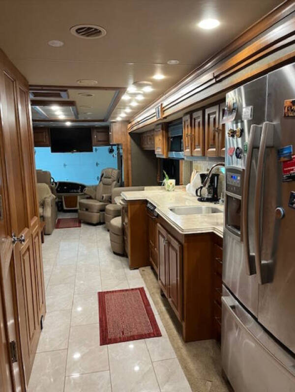 2017 Tiffin Phaeton 40AH