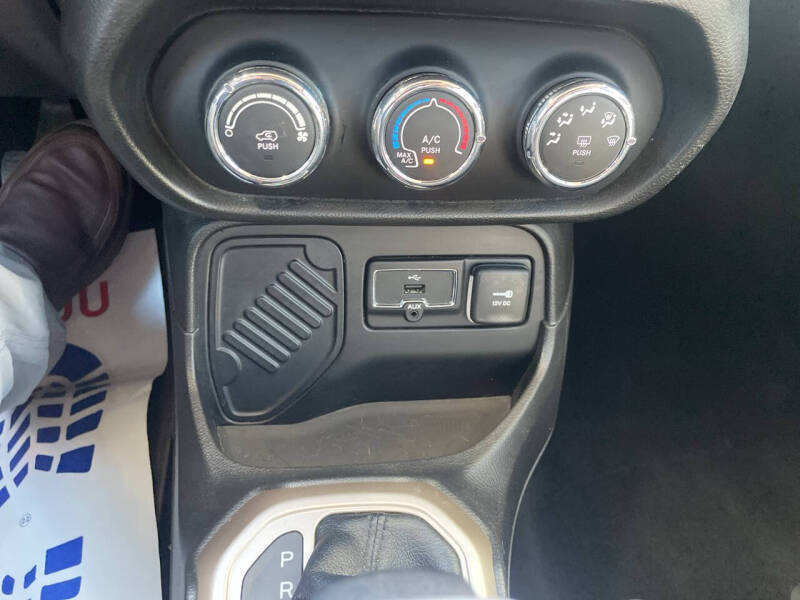 2016 Jeep Renegade Latitude 75th Anniversary