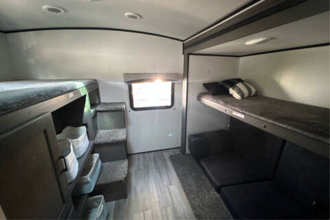 2021 Cruiser Embrace