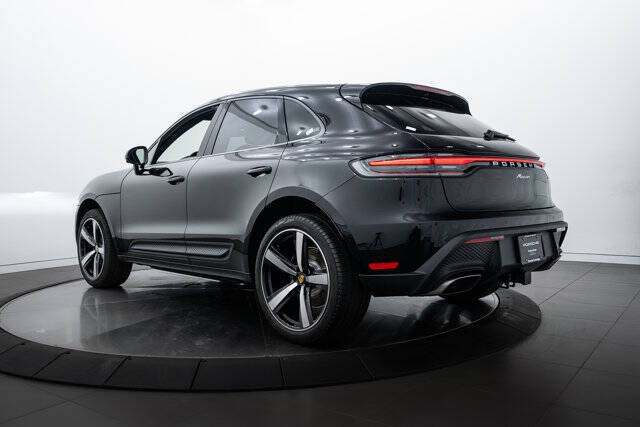 2025 Porsche Macan