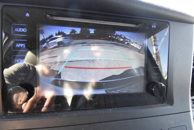 2017 Toyota Sienna LE Mobility 7-Passenger