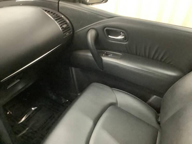 2024 Nissan Armada SV