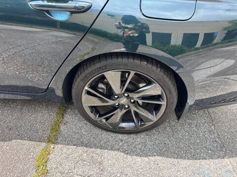 2023 Genesis G70