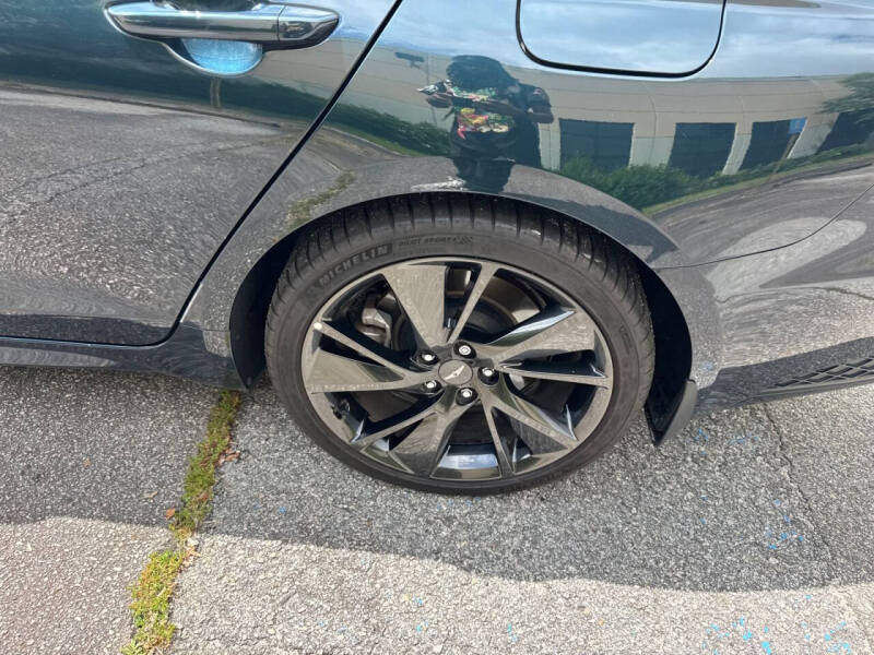 2023 Genesis G70