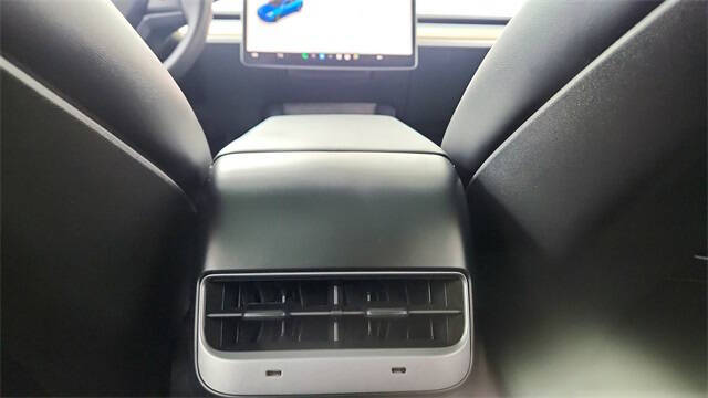 2025 Tesla Model Y Long Range