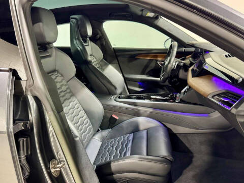 2023 Audi e-tron GT quattro Premium Plus