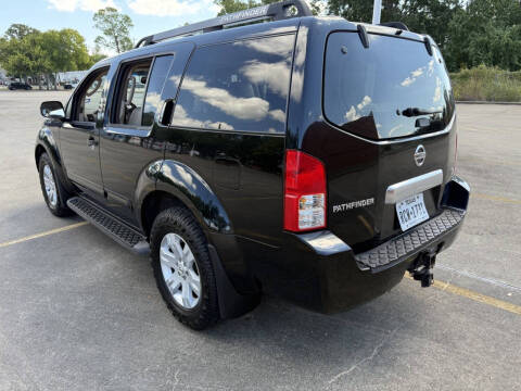 2007 Nissan Pathfinder LE