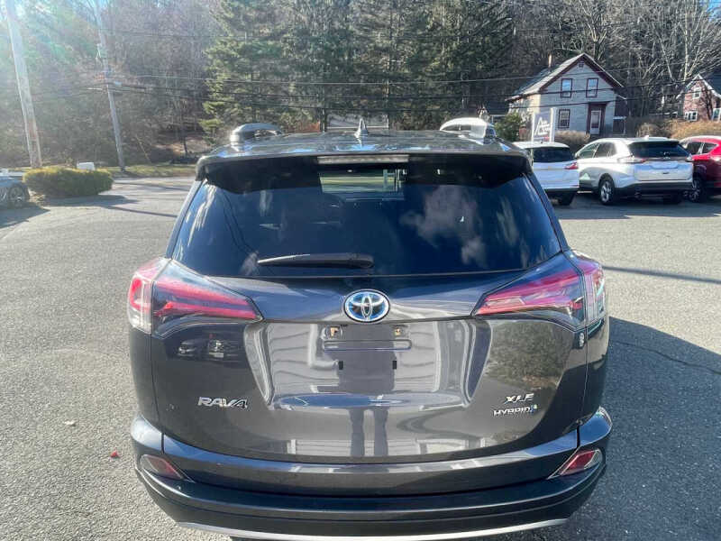 2017 Toyota RAV4 Hybrid XLE