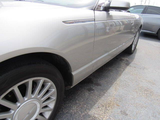 2005 Ford Thunderbird Deluxe